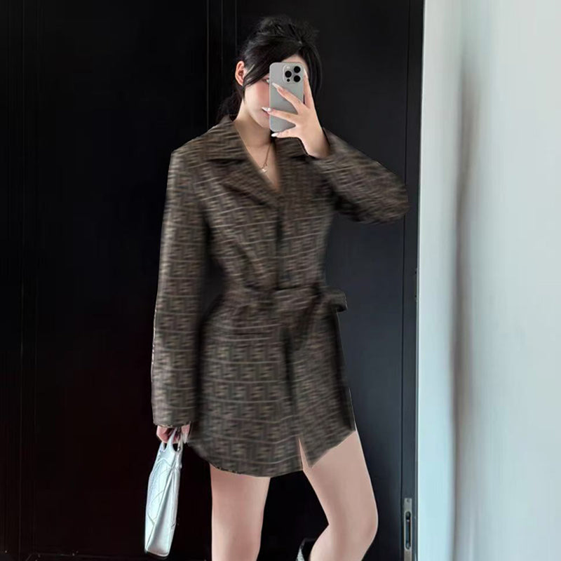 Women&#039;s new autumn and winter fashionable long windbreaker jacket full letter jacquard retro V-neck top luxurious high-quality belt design wome