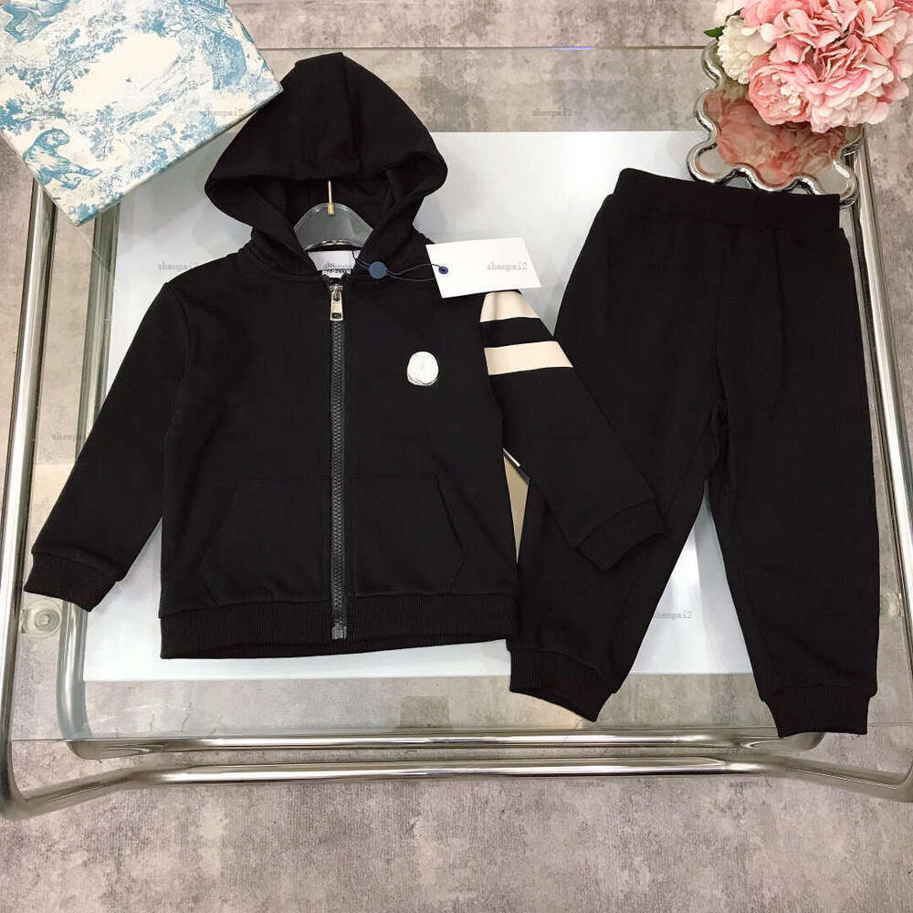 Luxury newborn jumpsuits Hooded design infant bodysuit designer baby clothes Long sleeved toddler hoodie and pants A387X11N090