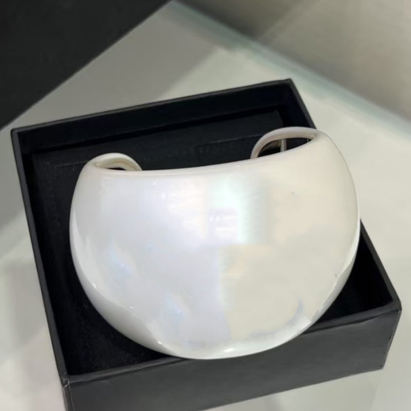 Luxury Women Bracelet Cuff High Quality White Gold Plated Black Designer Letters Pearl White Bubble Bracelet for Women for Wedding Party Nice Gift