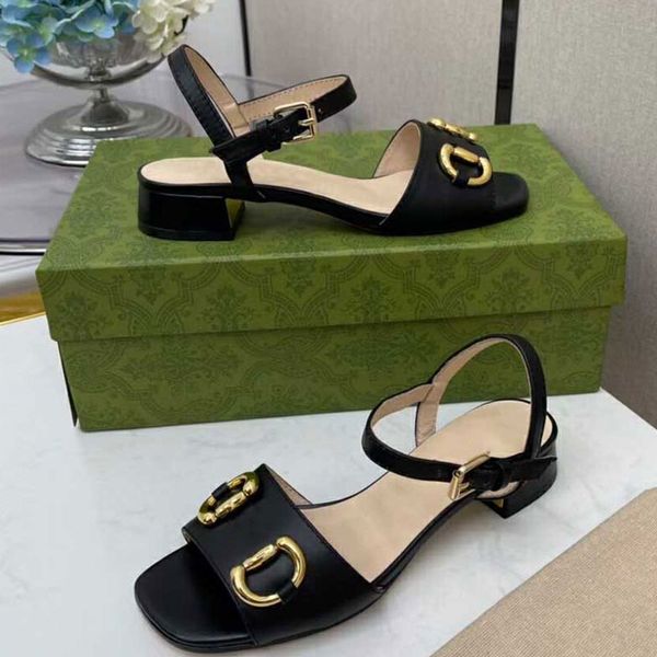 Summer women&#039;s sandals simple and fashionable mid-heel thick with a word buckle fairy style Rome beautiful designer office ladies shoes