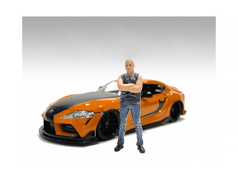 "Car Meet 3" Figurine 1 for 124 Scale Models by American Diorama