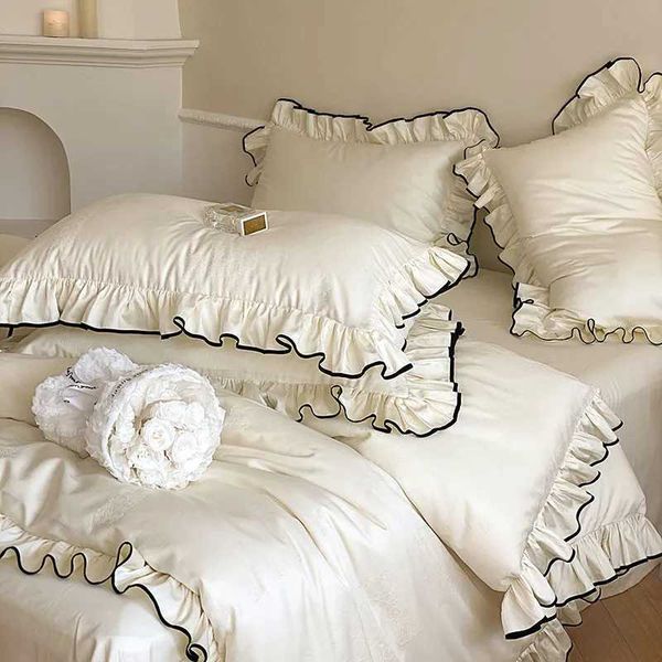 Bedding sets Luxury 1000TC Egyptian Cotton French Princess Wedding Bedding Linen with Ruffled Black Edge Jacquard Down Duvet Cover Bedding J
