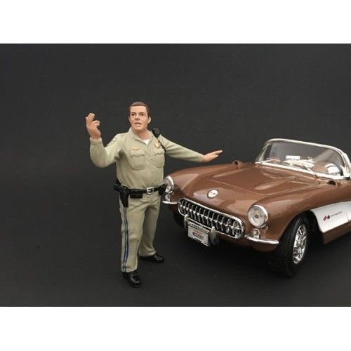 Highway Patrol Officer Directing Traffic Figurine - Figure For 124 Models by American Diorama