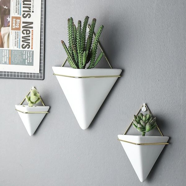 Hanging Wall Planter Vase Nordic Geometric Triangle Ceramic Flower Pot Mounted Succulent Plant Holder For Indoor Home Decoration 240320