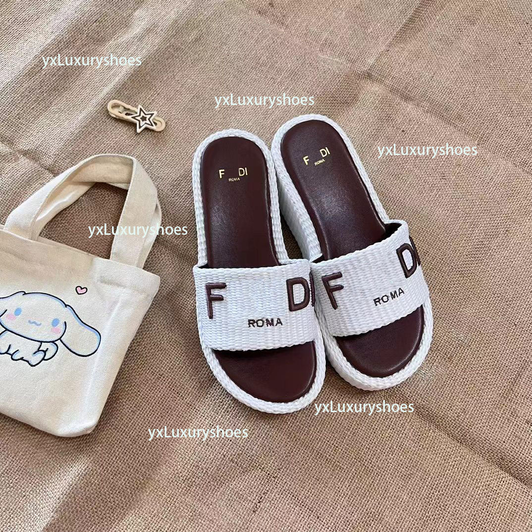 2024 Italian designer women&#039;s new hand-woven upper wide flat slippers, women&#039;s top platform sandals summer luxury leisure high quality wom