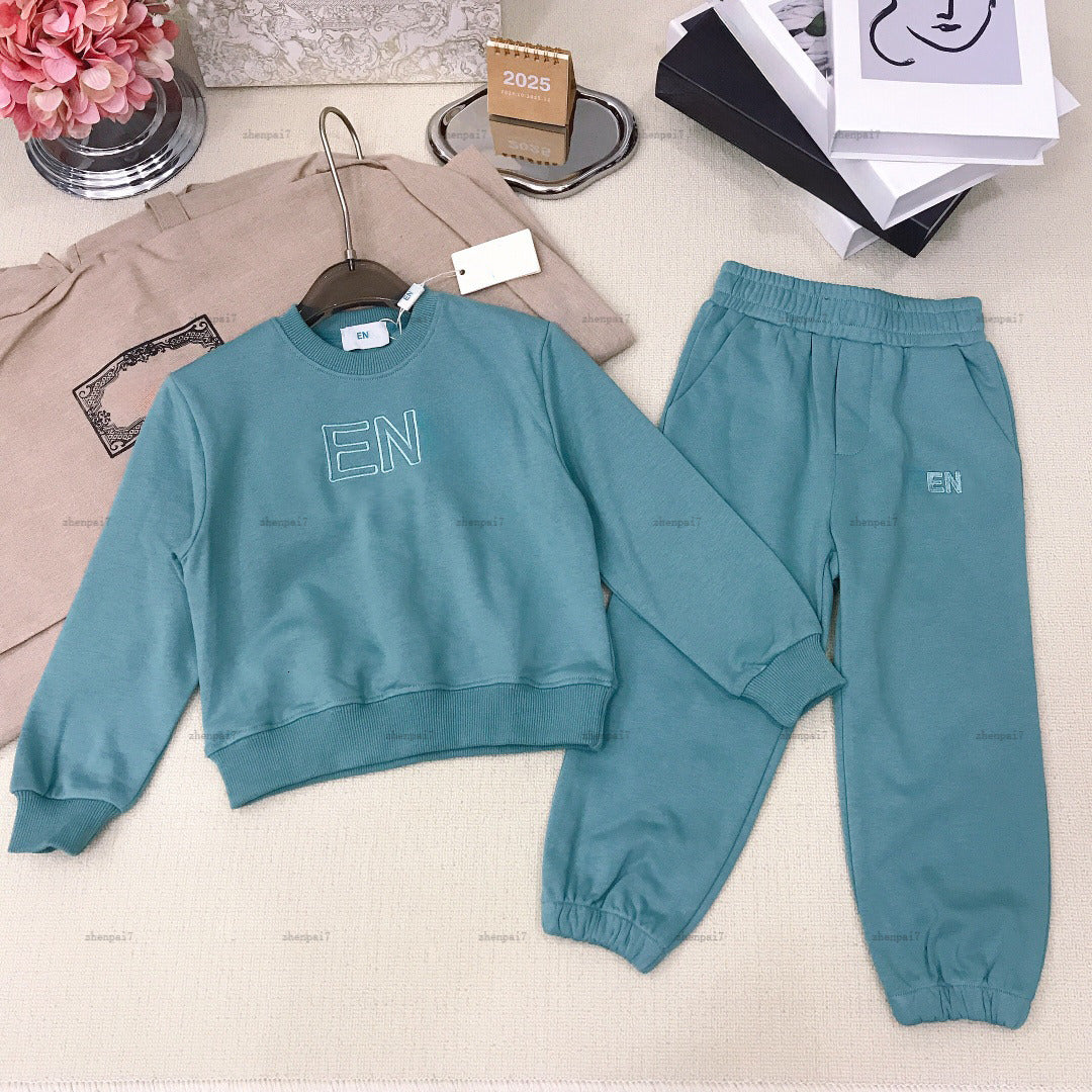 Top baby Tracksuits Autumn child Sweater kids designer clothes Round neck design sweatshirt and sweatpants A875X24N214
