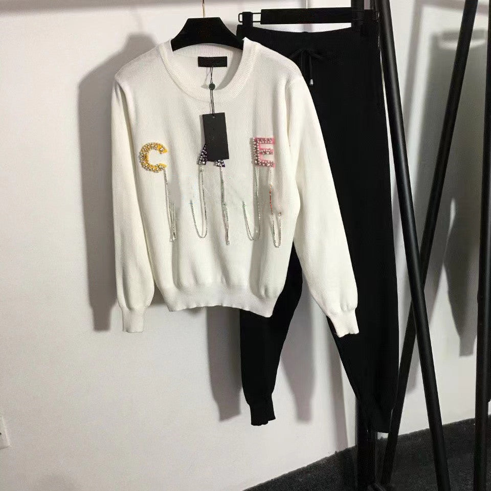 Designer 2-Piece Women&#039;s Activewear Set: Athleisure Fashion Round Neck Sleeve Letter Decal Knit Hoodie & Long Pants b1d4