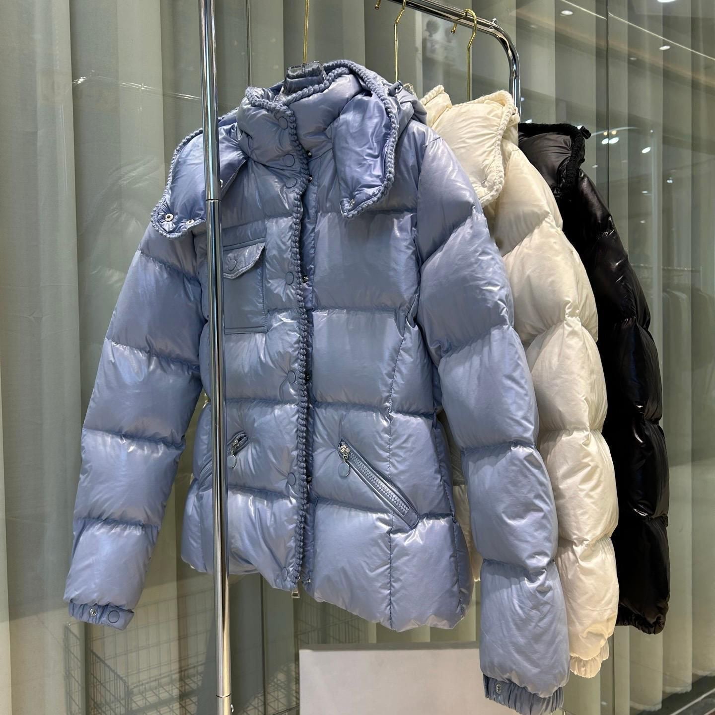 Designer Womens Knitted down jacket fashion winter Hooded puffer jackets Parkas Slim Embroidered badge Women&#039;s Outerwear Knitted jacket