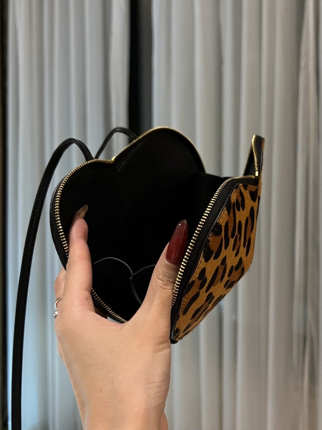 Master quality mirror quality love leopard print handbag shell bag cosmetic bag master quality designer, fashionable classic style