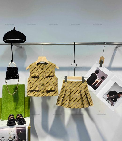 New kids tracksuits designer girls dress suits baby clothes Size 100-150 Sleeveless vest and pleated skirt