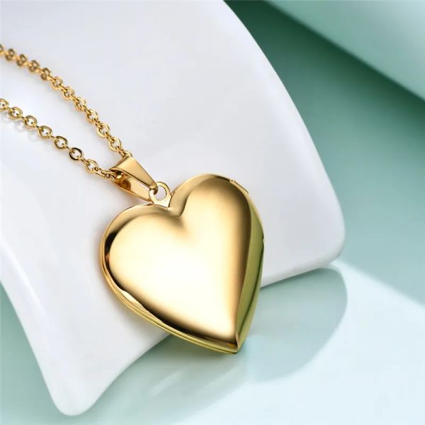 Light Heart Locket Pendants for Women Men Openable Photo Frame Glossy 14K Gold Necklaces Family Love Collar