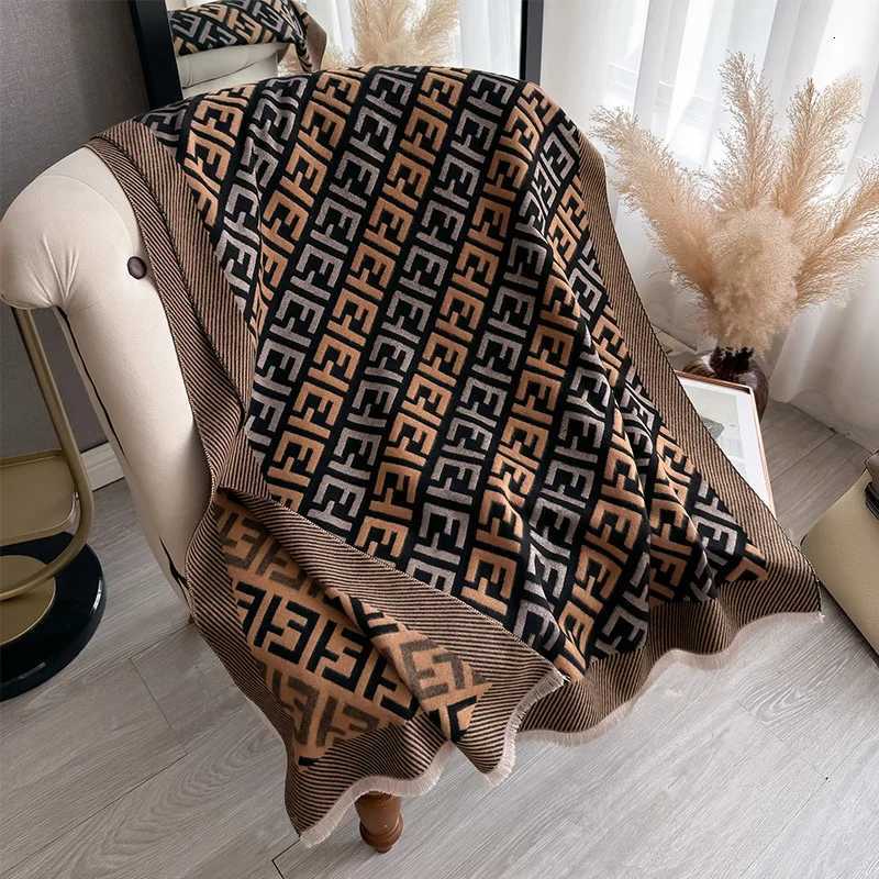 Fashion Blanket 2025 Autumn and Winter New Letter Pattern Scarf Femal Simple Retro Imitation Cashmere Fringed Warm Scarves Women Pashmina Wraps H250