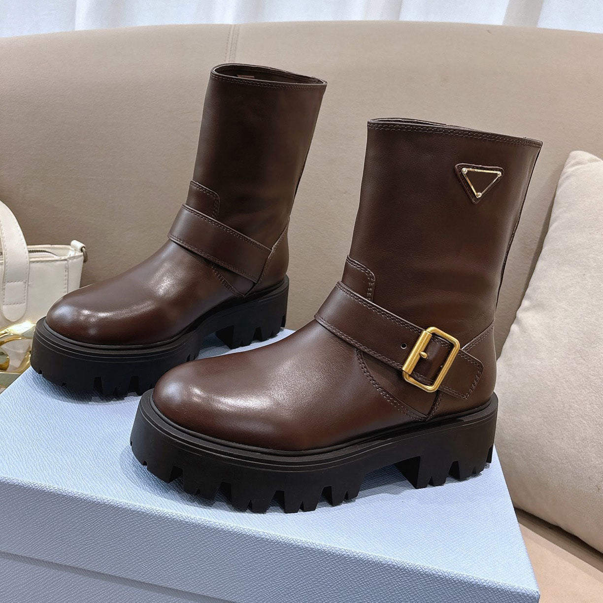 Best-Selling Womens Boots Designer Boots Fashionable Belt Buckle Thick-Soled Half Boots Leather Fabric Comfortable Breathable Mid-Calf Boots Classic