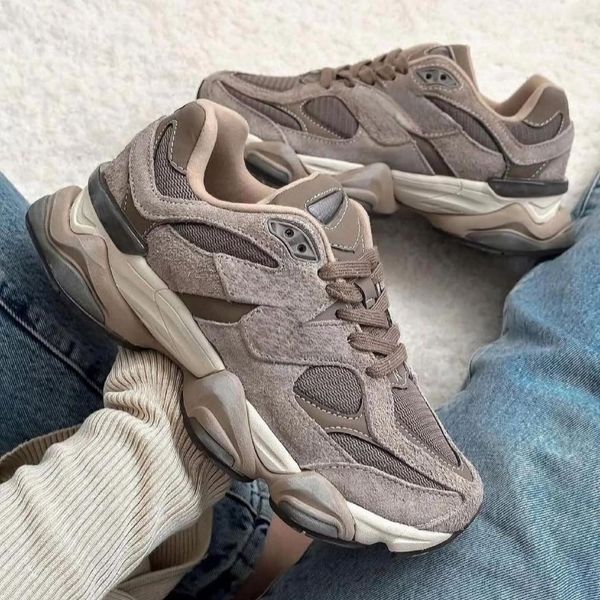 Men Women Designer Sneakers Running Walking Athletic Shoes Mens Trainers Sports Training Shoe With Box Black White Grey Sea Salt