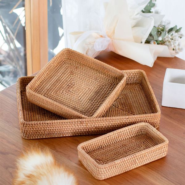 Storage Baskets Handwoven Rattan Square Wicker Tray Picnic Bread Food Plate Fruit Cake Sundries Box Kitchen Decoration 221118