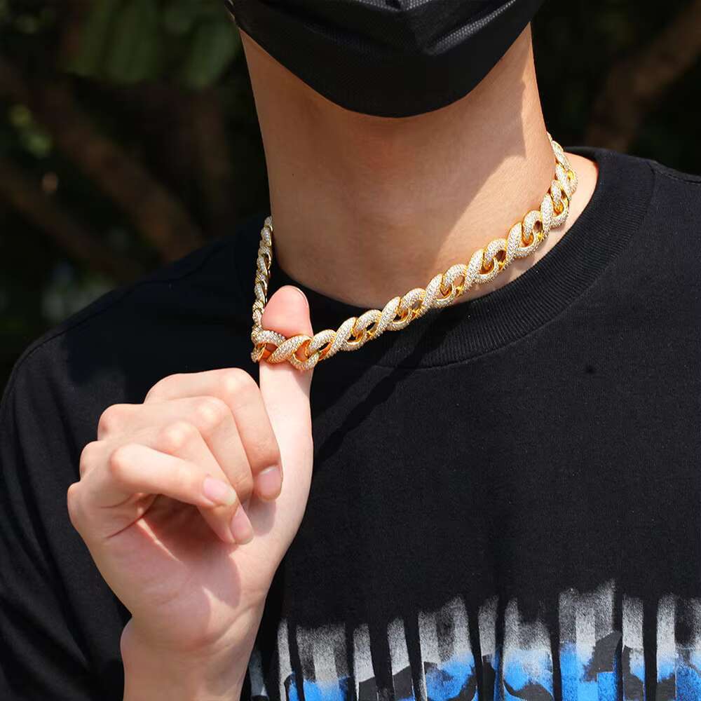 DHCollections Hip Hop 15mm Iced Out Cuban Link Chain Necklace 16-24 Inch Gold Silver Plated Brass Bling Zircon Jewellery for Streetwear Style
