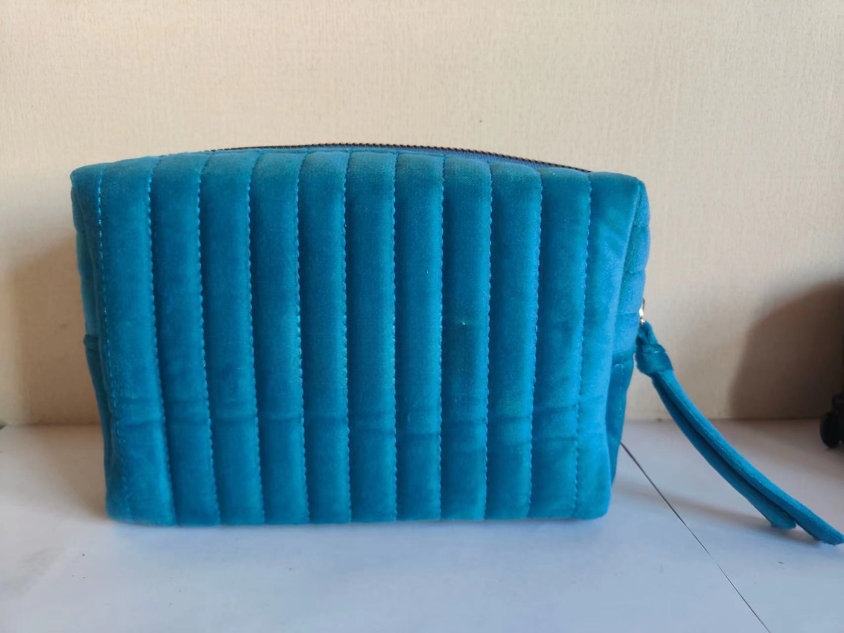 SS11 Quilted cosmetic bag skin care products exquisite velvet flannel filling high-grade cosmetics storage manufacturers spot