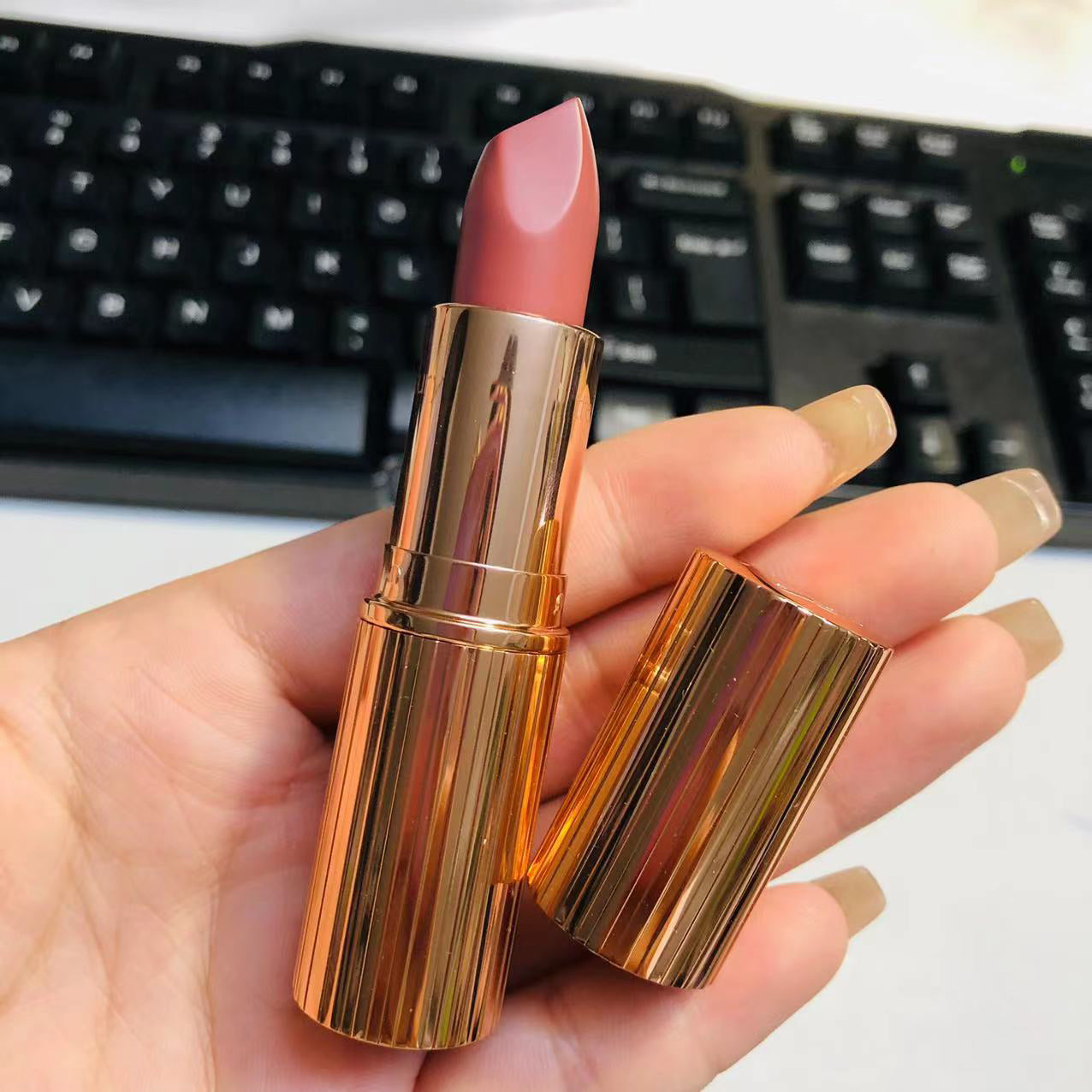 Top Quality Lip stick Makeup Matte Revolution Lipstick 3.5g Luminous Modern Matte 5 color Pilow Talk Walk Of No Shame Very Victoria Long-Lasting Lip