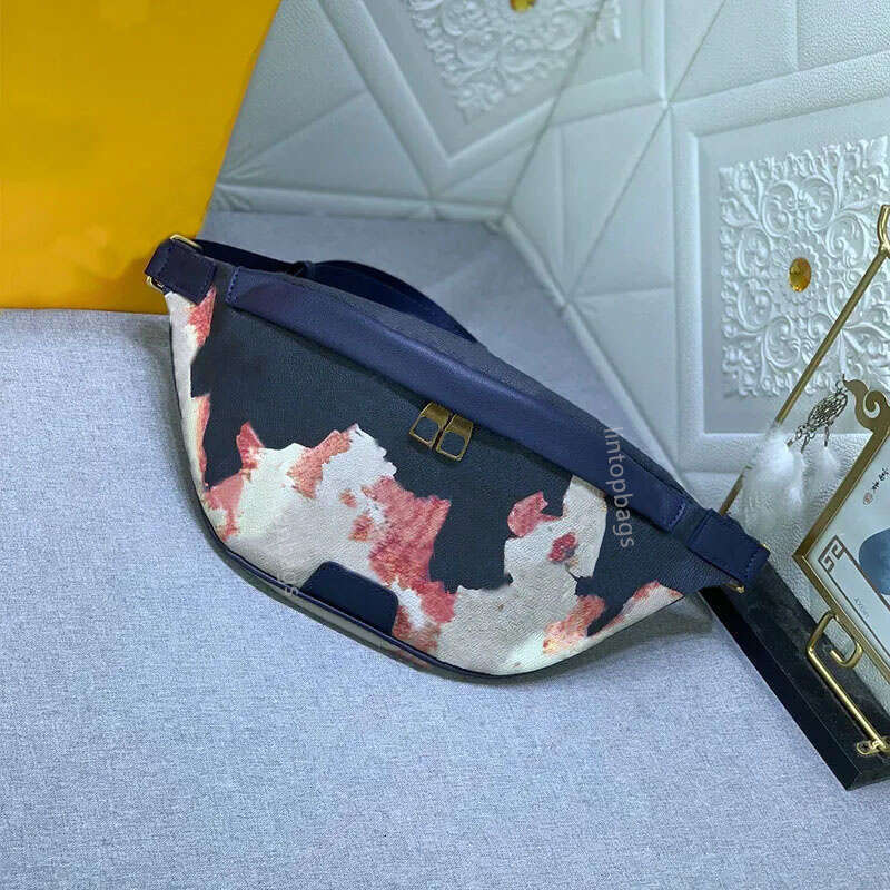 New mens chest bag luxury designer waist bag fashion zipper portable crossbody purse Leather shoulder wallet belt bags fanny pack travel bag messeng