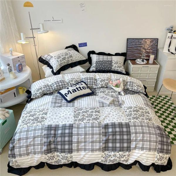 Bedding Sets French Hepburn Style Pure Cotton Four Piece Set High-end Black White Sketched ral Cover
