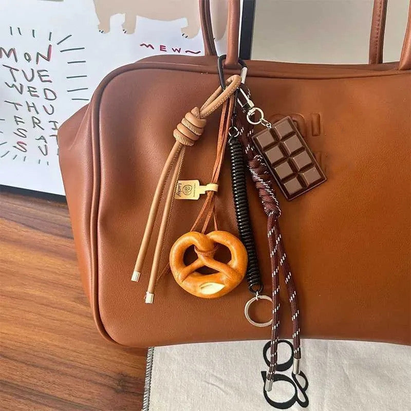 Designer Keychains Lanyards Pretzel Dachshund Bag charm Pendant Diy Bread Chocolate Toy Combination Cute Plush Doll Puppy Key Chain Girls Gifts