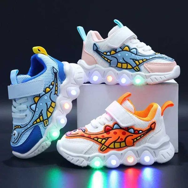 Athletic Outdoor LED Children Cute Cartoon Boys Casual Sneaker for Children Shoes Girl Mesh Breathable Lighting Shoes Baby Illuminated Shoe