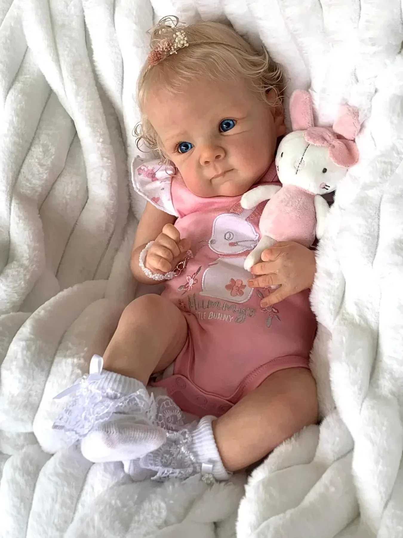 45CM Reborn Baby Doll Bettie with Blonde Hair Soft Body Real Life Newborn Baby Dolls Hand Detailed Painted Visible Veins Dolls X2502101