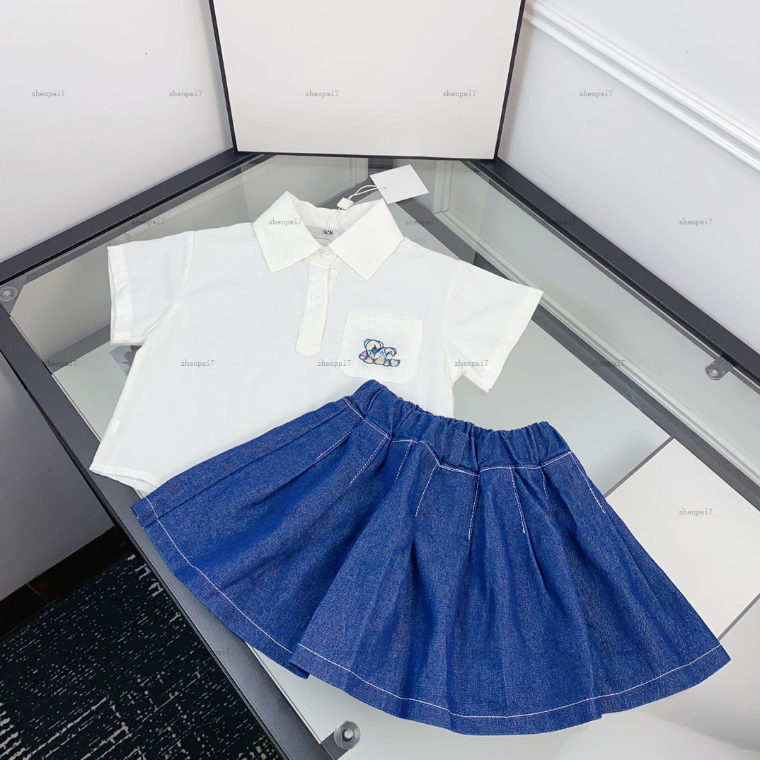 Top girls dress suit bear pattern baby two-piece kids designer clothes Summer T-shirt and denim short skirt A057X02N000