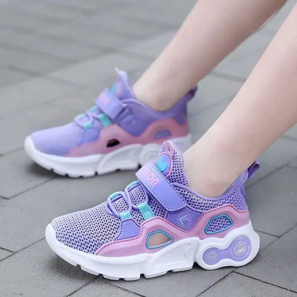 Athletic Outdoor 2024 Girls Summer Mesh Breathable Sneakers Childrens Casual Shoes Boys Beach Sandals Childrens Lightweight Non slip Sandals