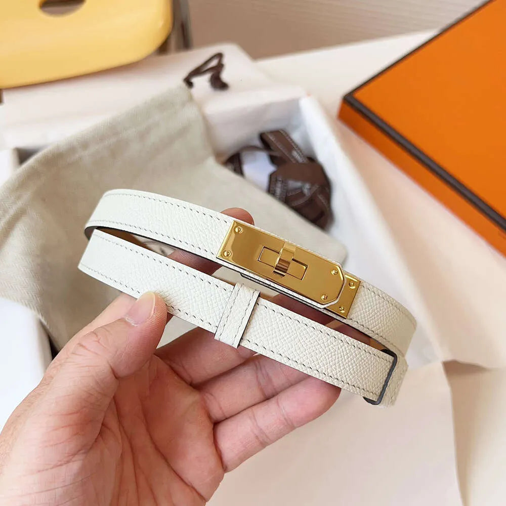 Chic Broadbelt For Women Sleek Black 18 Millimeter Strap Ideal Companion To Formal Attire