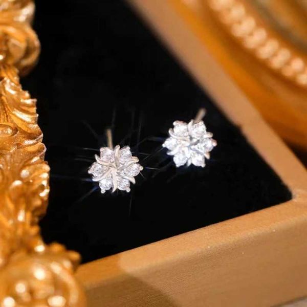 Authentic S925 sterling silver all zirconia flower stud aretes earrings suitable for womens parties classic plants exquisite jewelry small a
