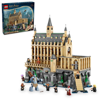 LEGO Harry Potter Hogwarts Castle: The Great Hall with 11 Minifigures