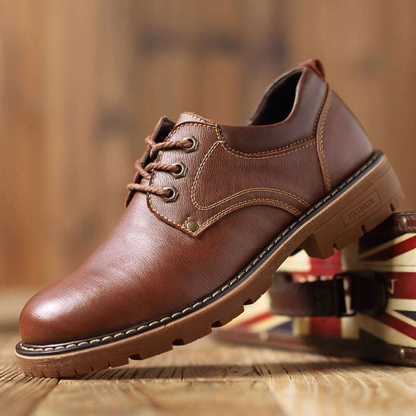 Martin 2023 New Lace Up Cowhide Mountaineing Shoes masculino Sapatos ocos casuais, botas curtas para homens