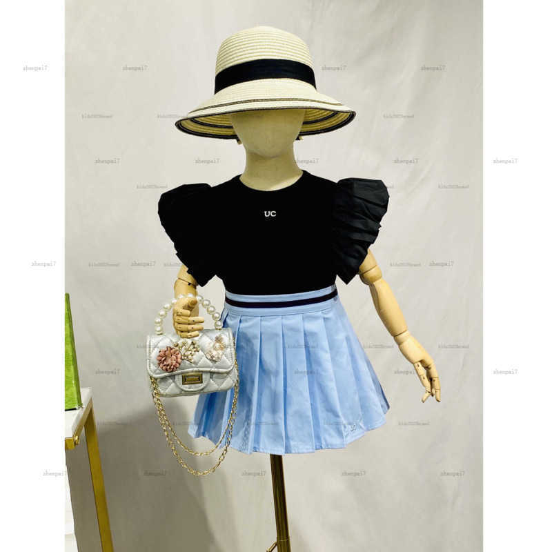 Top one girls dress suit baby two-piece kids designer clothes Summer sleeveless T-shirts and blue skirts A061X02N053