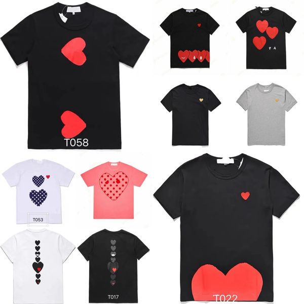 2024 Fashion Mens Play T Shirt Garcons Designer Shirts Red Commes Heart Casual Womens Des Badge Graphic Tee Heart Behind Letter Cdgs Embroid