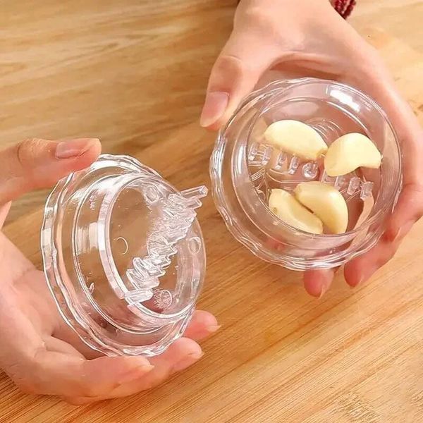Multifunctional Manual Garlic New Press Roll Crusher Chopper Home Appliance Kitchen Gadgets Accessories