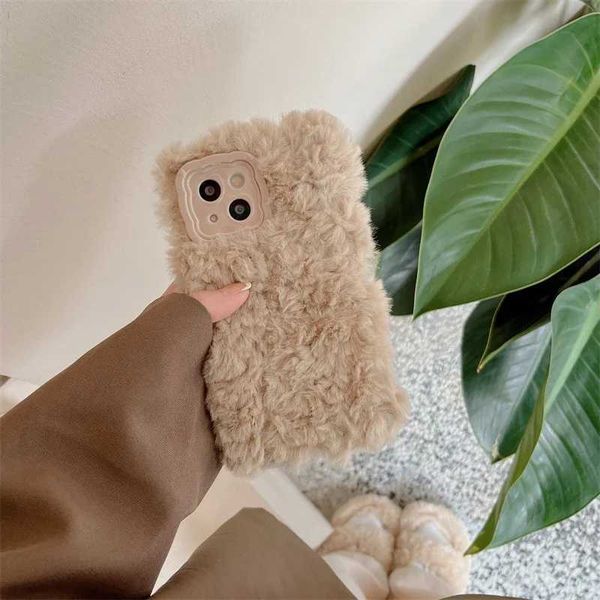 Plush plush toy soft back cover suitable for iPhone 16 15 14 13 Pro Max 14 Plus 15 Plus warm and cute plush holder phone case M241209