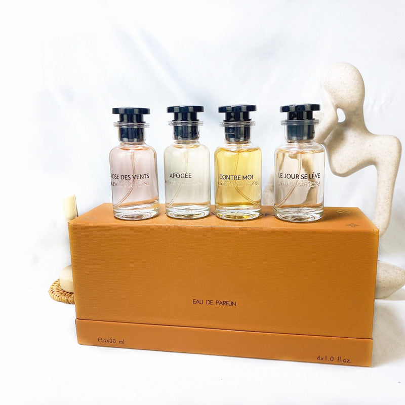Woman perfume set 4 * 30ML with nozzle, rose-Apogee-Contre Moi-Le Jour se Lever lasting fragrance