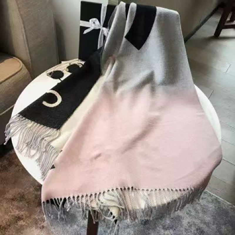 New 2024 Designer scarf Women Luxury Scarf Cashmere Thick Shawl Women Scarves Winter Wram Pashmina Long Wraps Hijab with Tassel Bufanda Scarves 65x1