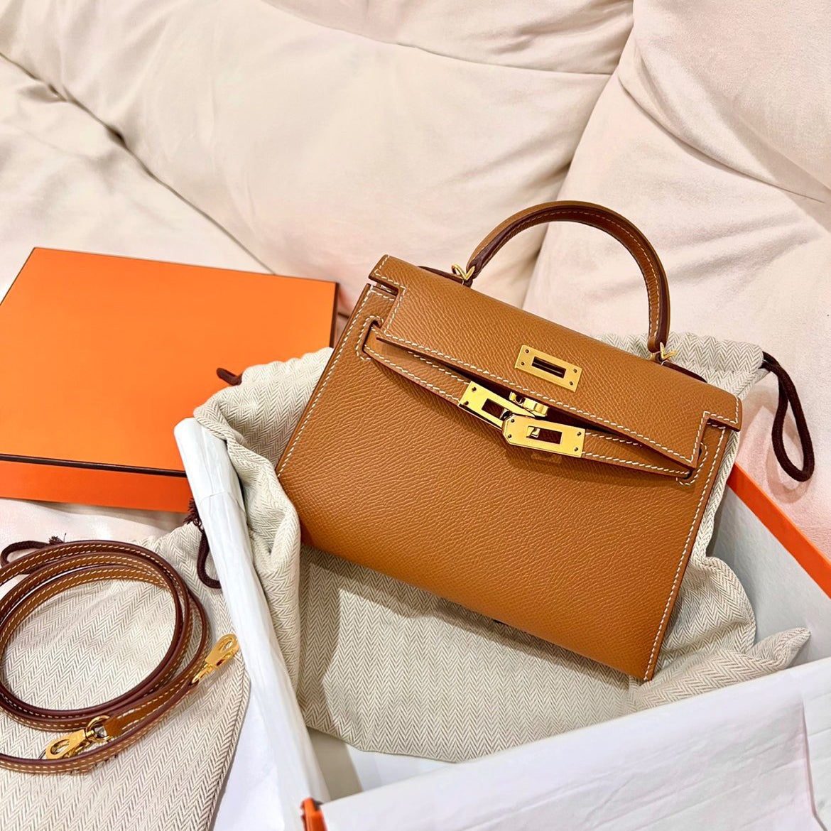 designer mini tote shoulder women purse crossbody bag genuine leather classic handbag with lock and key portable top quality cowhide 19cm 25cm