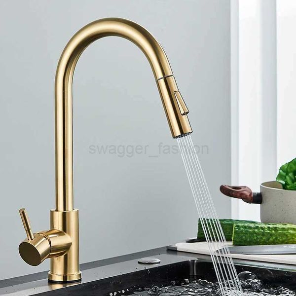 Torneira de cozinha de cozinha de ouro escovada de Quyanre Pull pia da cozinha Torneira de alça única Tap Tap 360 Rotation Kitchen Chuvent F