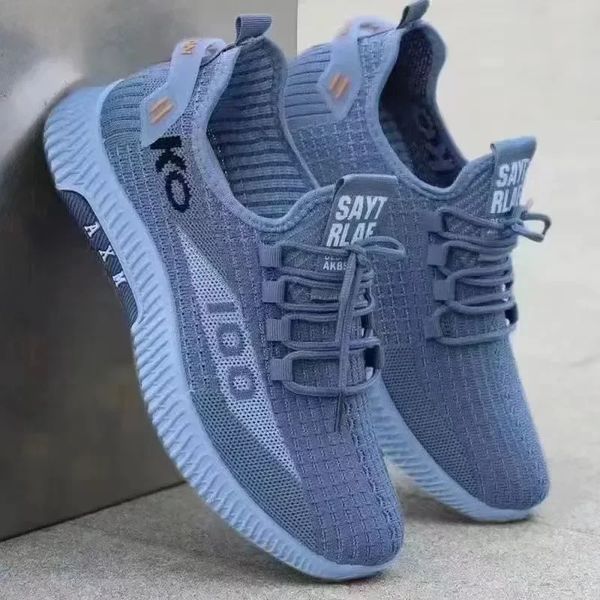 New casual mens shoes breathable mesh sports mens shoes comfortable fashionable and versatile mens sports and leisure shoes
