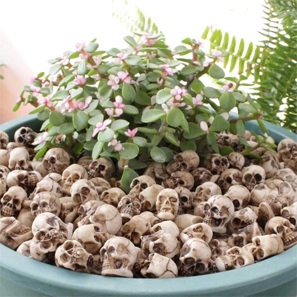 20Pcs Mini Skull Figure Collectable Halloween Miniature Skulls Heads Creative Festival Theme Landscape Garden Potted Plant Decor CL240819