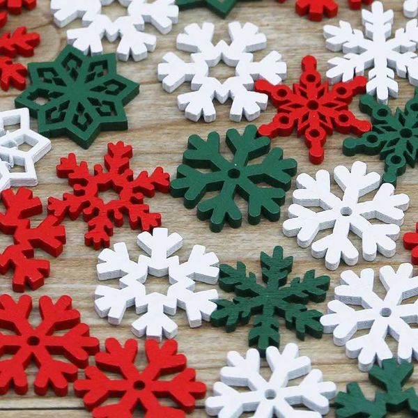 New Arrival (50 pieces-pack) 23mm Christmas snowflake wood chips with different colors New Year party window decoration props DIY toys Z2410