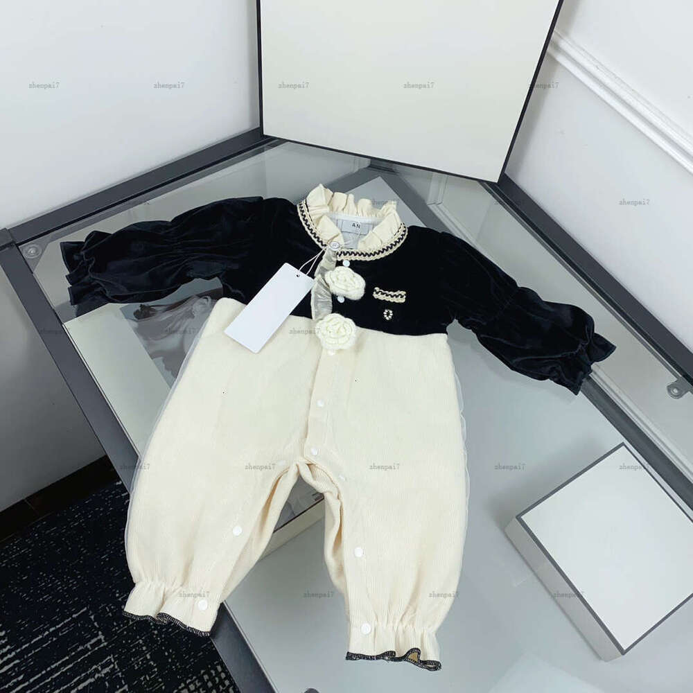 Top newborn jumpsuits Three-dimensional flower decoration toddler romper designer Baby clothing Autumn infant bodysuit A128X04N081