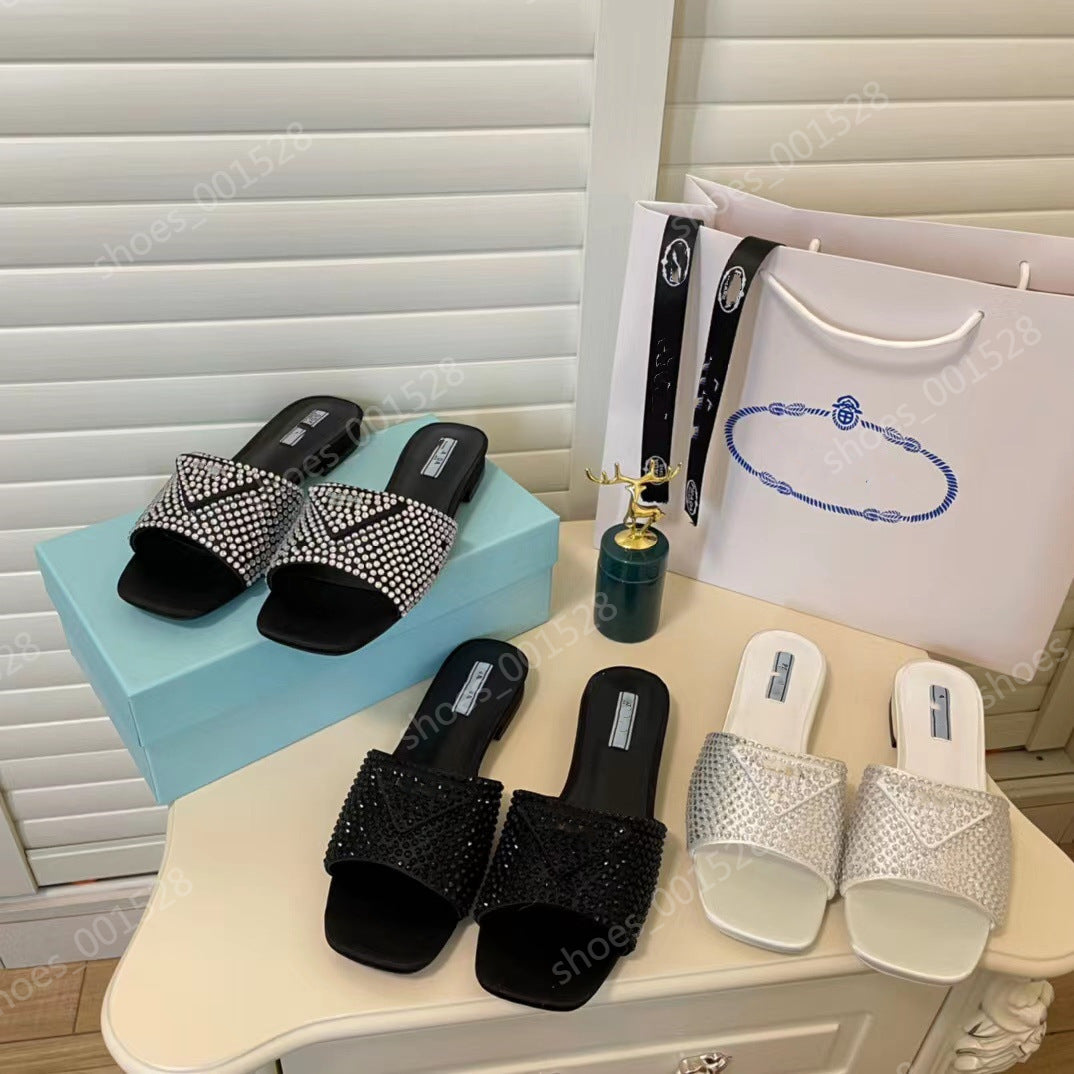 Womens Crystal Embellished sandals designers Diamond flat Slide Casual Rhinestones sandal for woman shoe triangular brand square head slippers Comfo