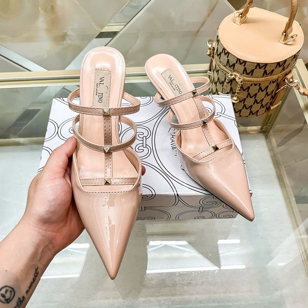 2024 new thin slippers Paris top designer pointed high heels with fashion runway runway leather women&#039;s shoes summer brand shoes wholes