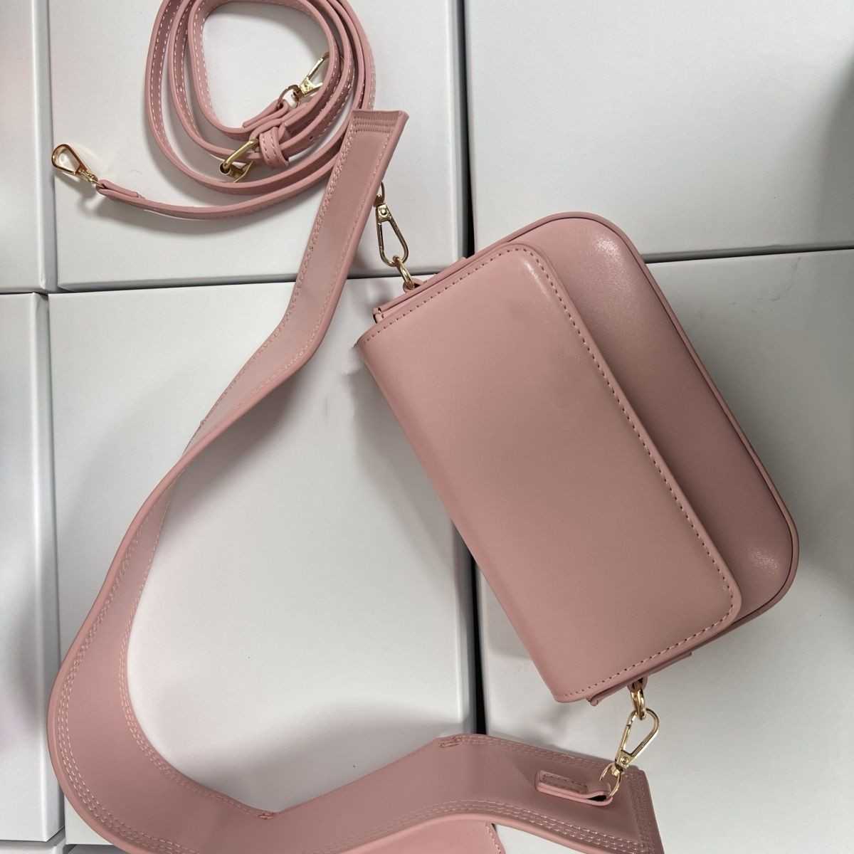 Brand Designer Bags Handbag Shoulder Crossbody Bag Tote Bag 2023 New French Ins Niche Design Westernized Wide Shoulder Beauty Bag for Women Factory