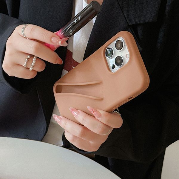 Lipstick Holder Designer Phone Cases for Apple iPhone 16 15 14 Pro Max 13 12 11 Luxury 3D Silicone Lipgloss Make-up Lens Bump Cosmetic Back