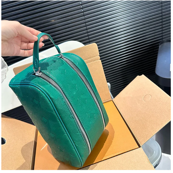 24ss Cosmetic Bags Women Leather Luxurys Designers Bags Totes Handbag Wallets Messenger Purse Card Holder pouch Travel outdoors Messenger Ba